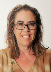 Cindy Schwarz, 2017 Halliday & Resnick Awardee