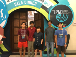 US Physics Team at 2017 IPHO US Physics Team at 2017 IPHO