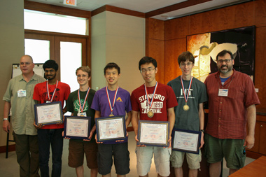 2015 U.S. Traveling Physics Team 2015 U.S. Traveling Physics Team